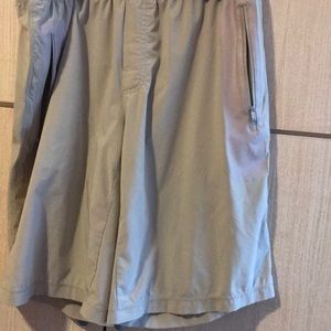 Lululemon xl shorts zippered pockets